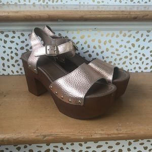 Pink metallic platform clog heels